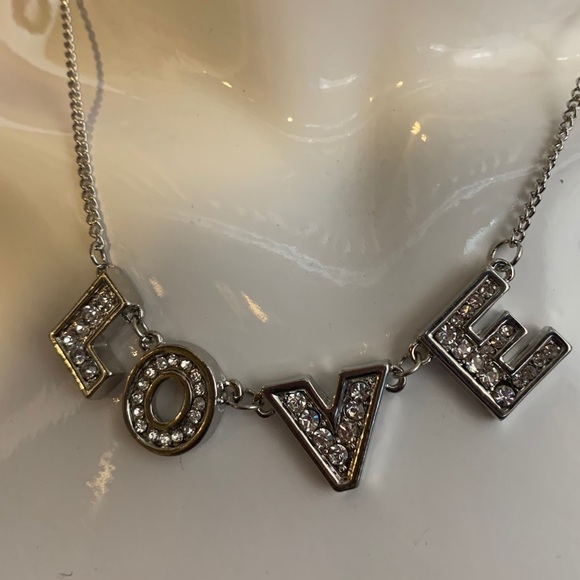 LOVE necklace - Picture 2 of 5